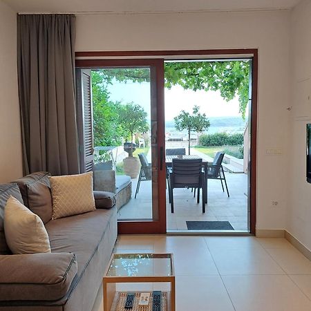 Apartments Villa Oliva Turanj Luaran gambar