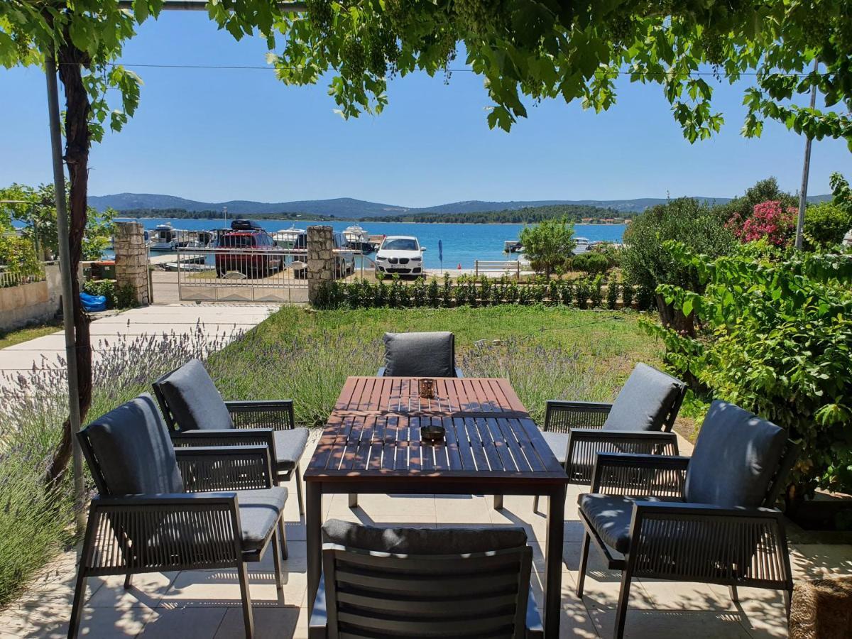 Apartments Villa Oliva Turanj Luaran gambar