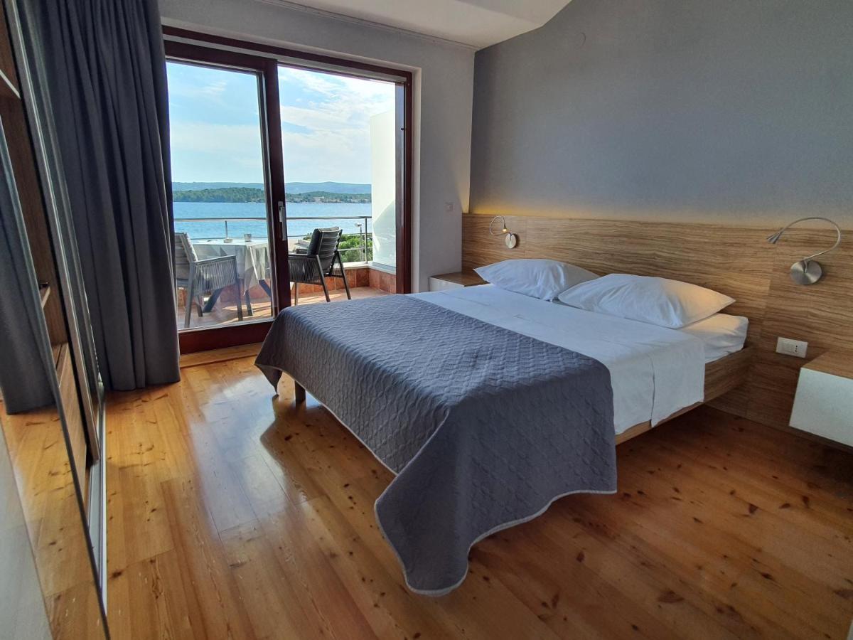 Apartments Villa Oliva Turanj Luaran gambar