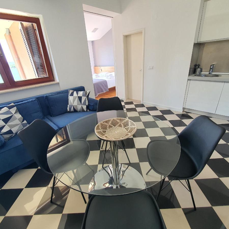 Apartments Villa Oliva Turanj Luaran gambar