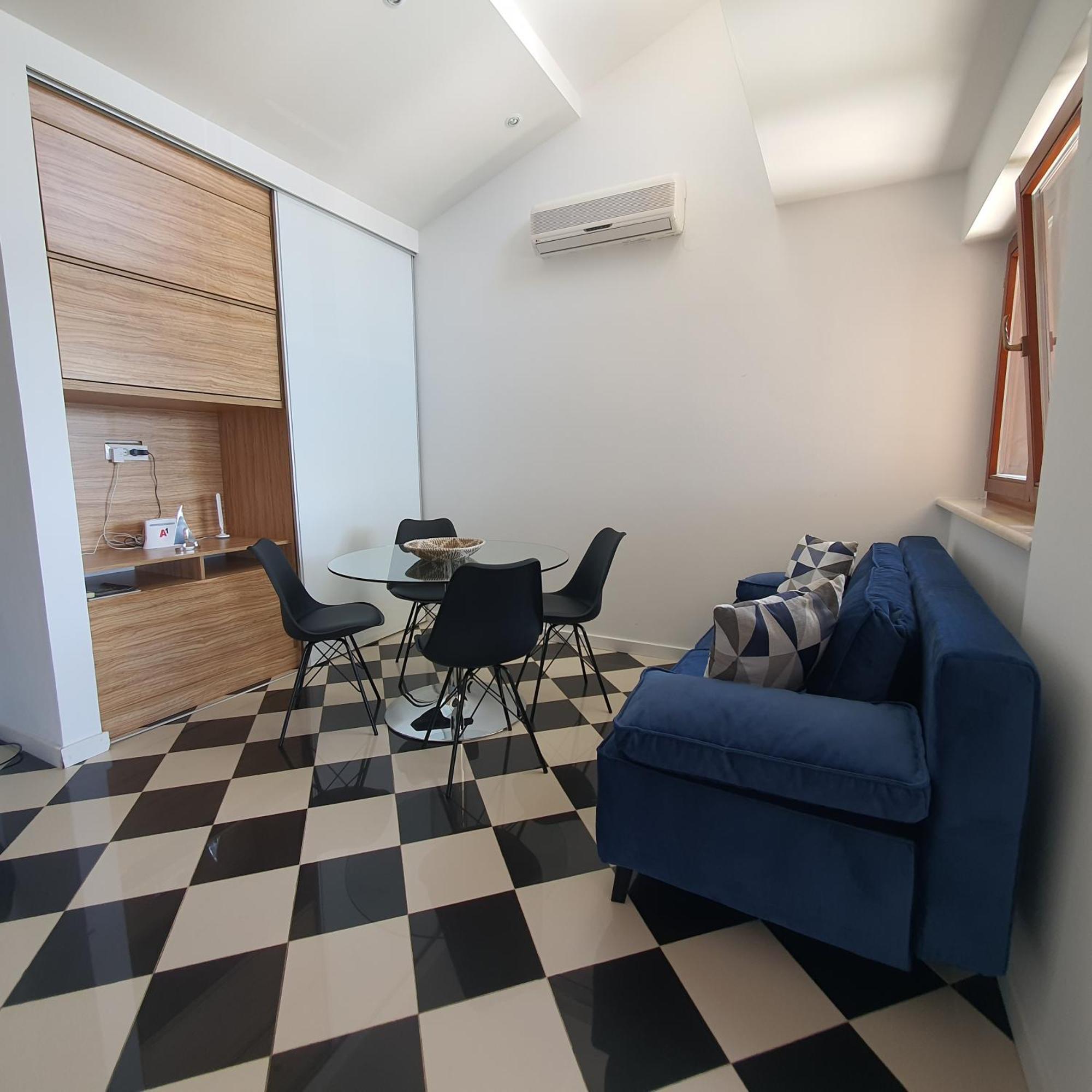 Apartments Villa Oliva Turanj Bilik gambar