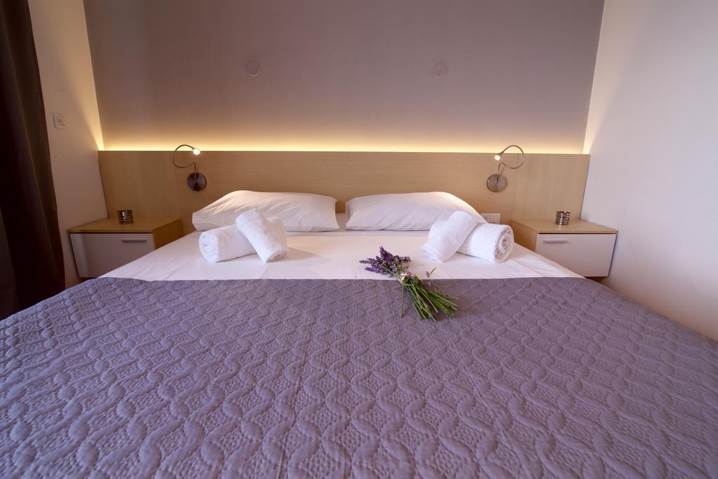 Apartments Villa Oliva Turanj Luaran gambar