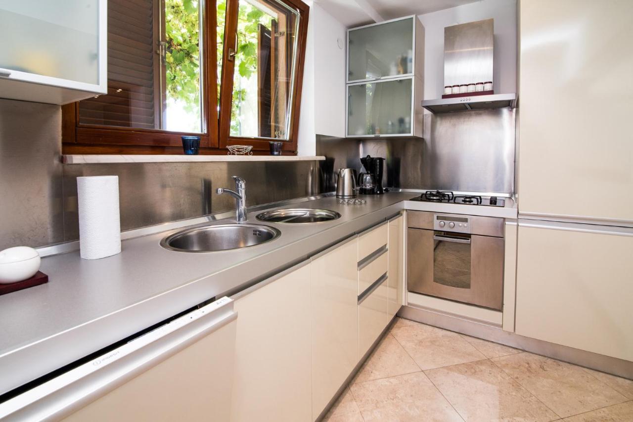 Apartments Villa Oliva Turanj Luaran gambar